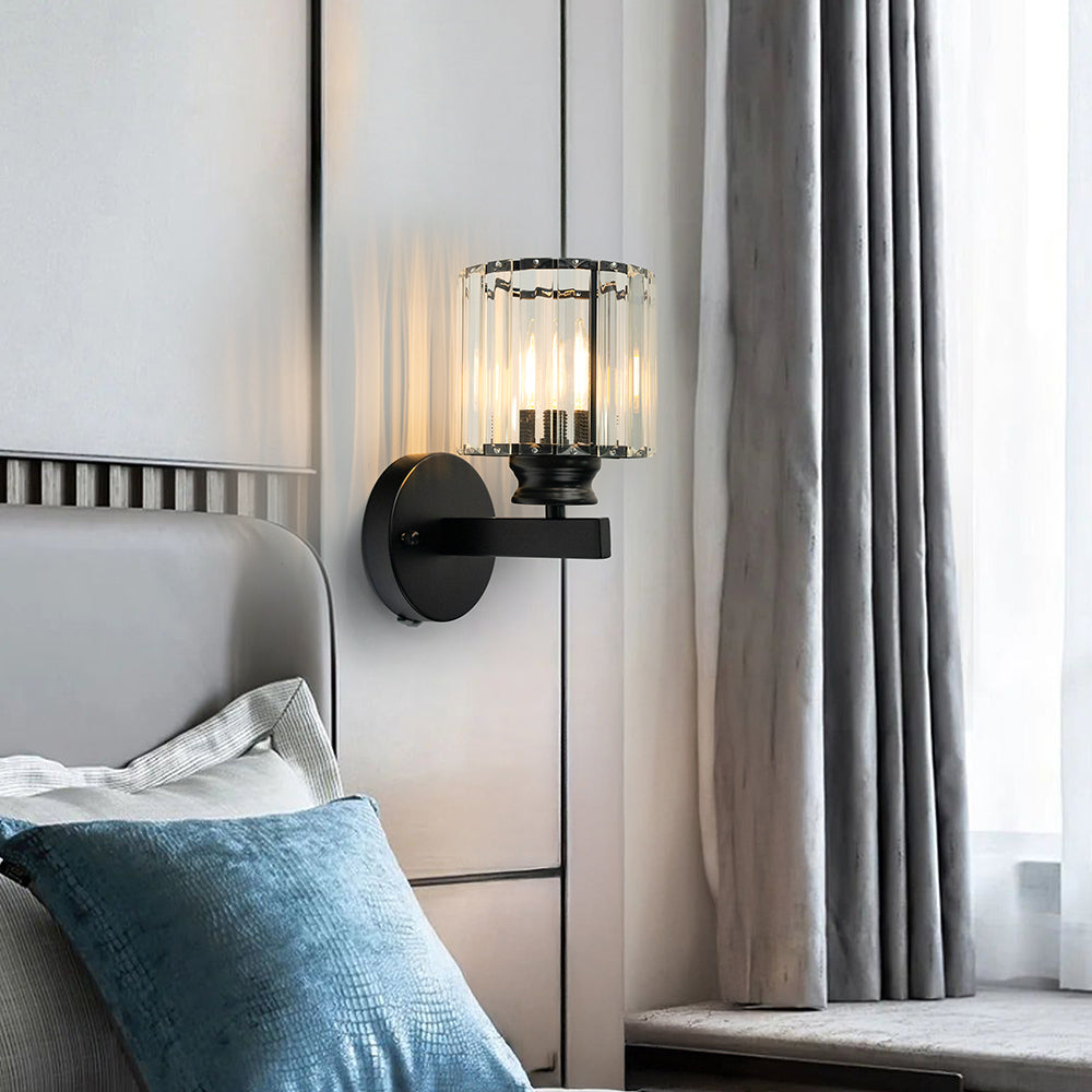 Vägglampa med kristallpaneler
