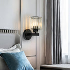 Vägglampa med kristallpaneler