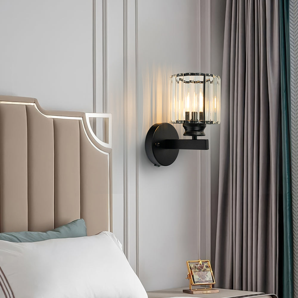 Vägglampa med kristallpaneler
