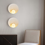 Rund vägglampa i resin
