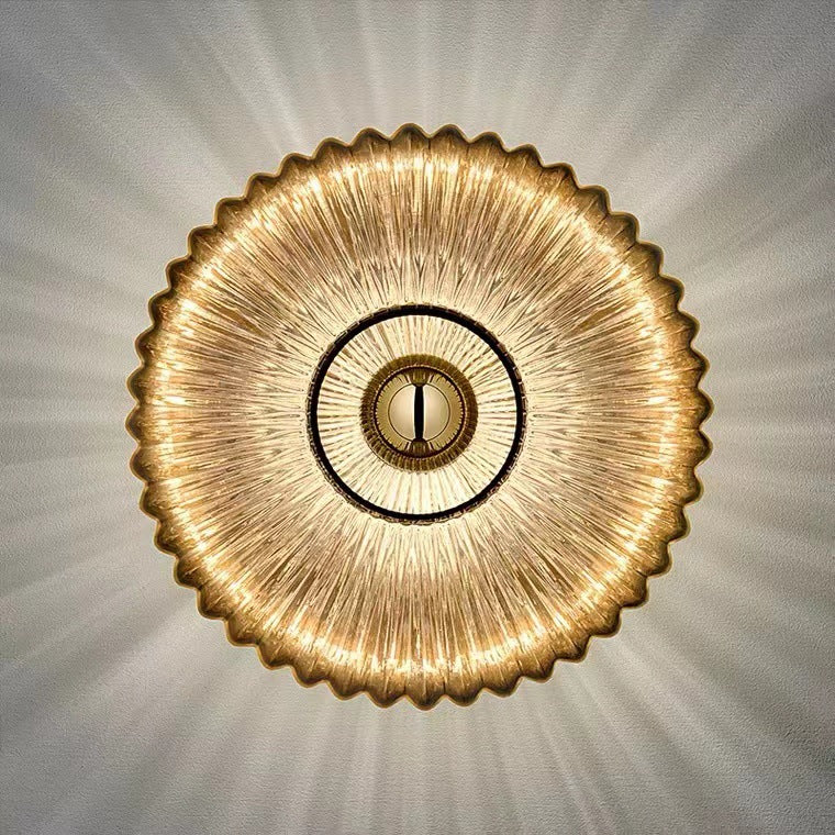 Vägglampa med räfflad glasskiva