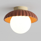 Plafond i järn med glasklot