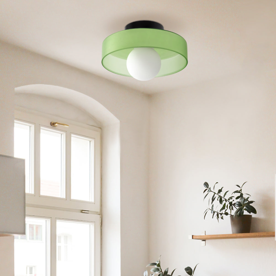 Plafond med rund glaskupa i färg