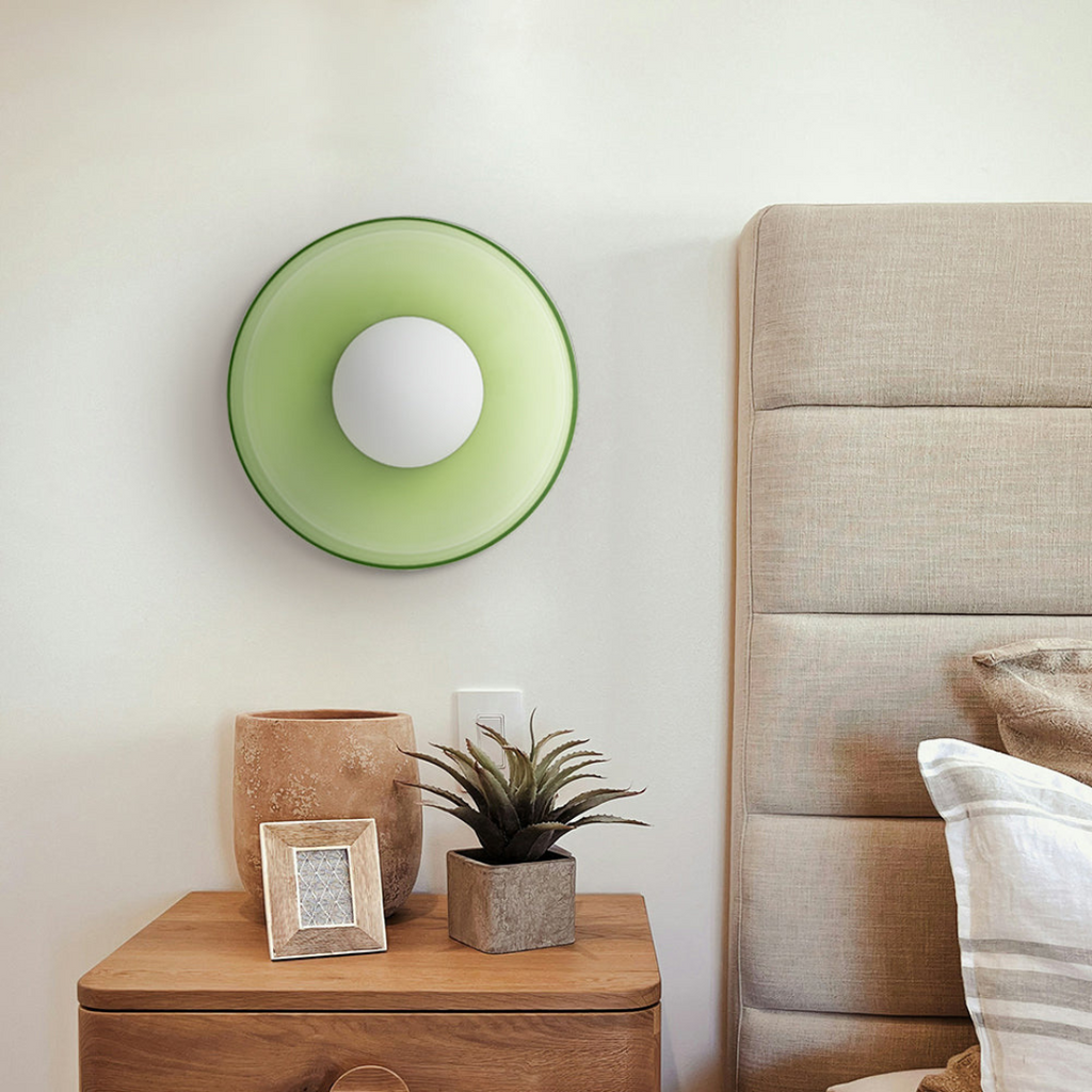 Plafond med rund glaskupa i färg
