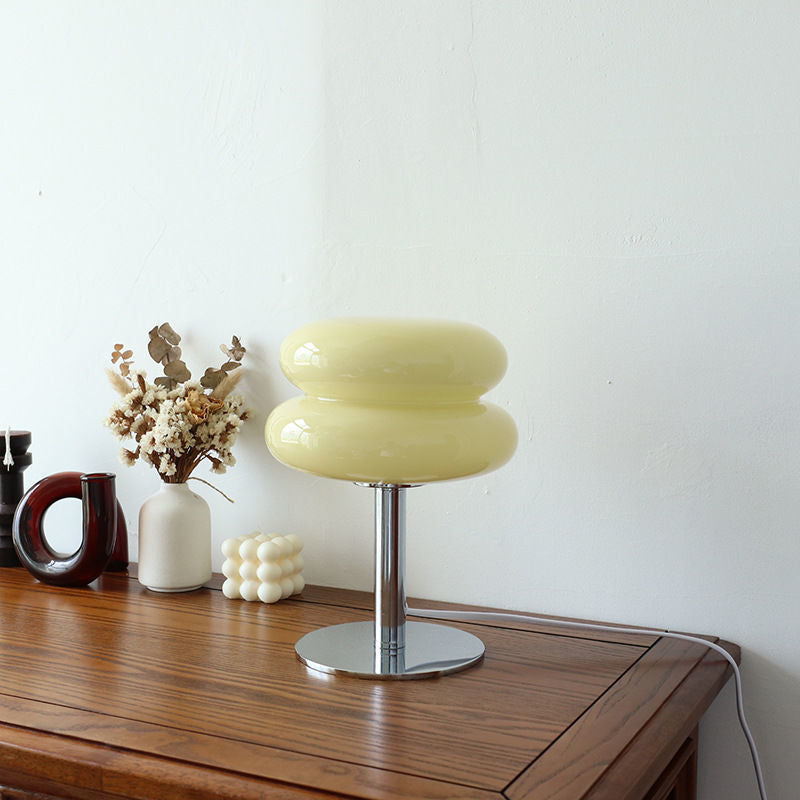 Bordslampa i glas med kromfot