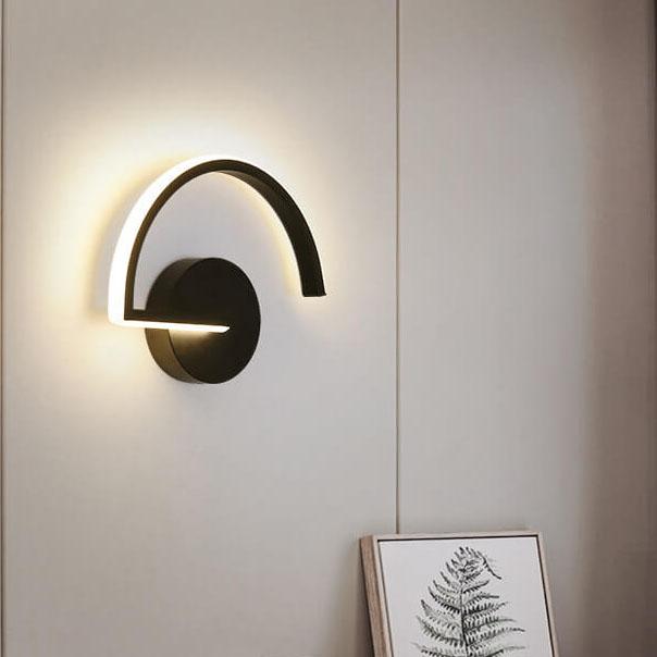 Bågformad vägglampa med LED