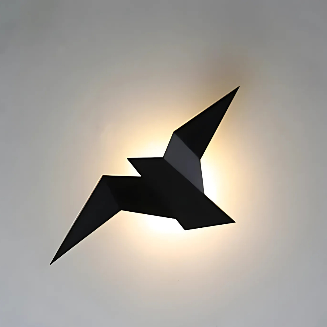 Vägglampa i origamiform
