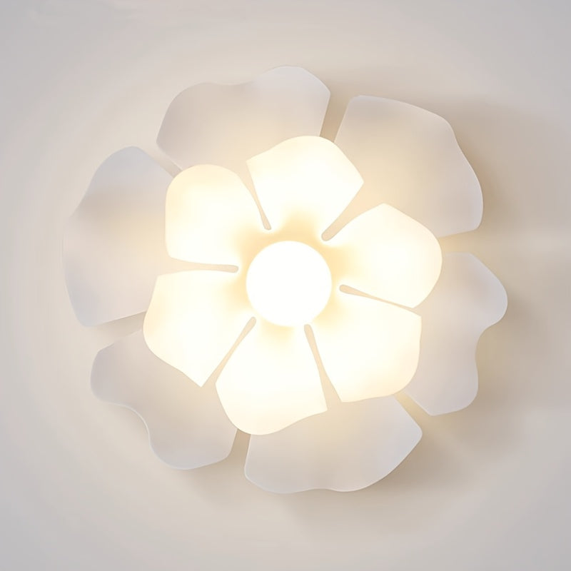 Taklampa blomform