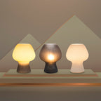 Bordslampa i räfflat glas