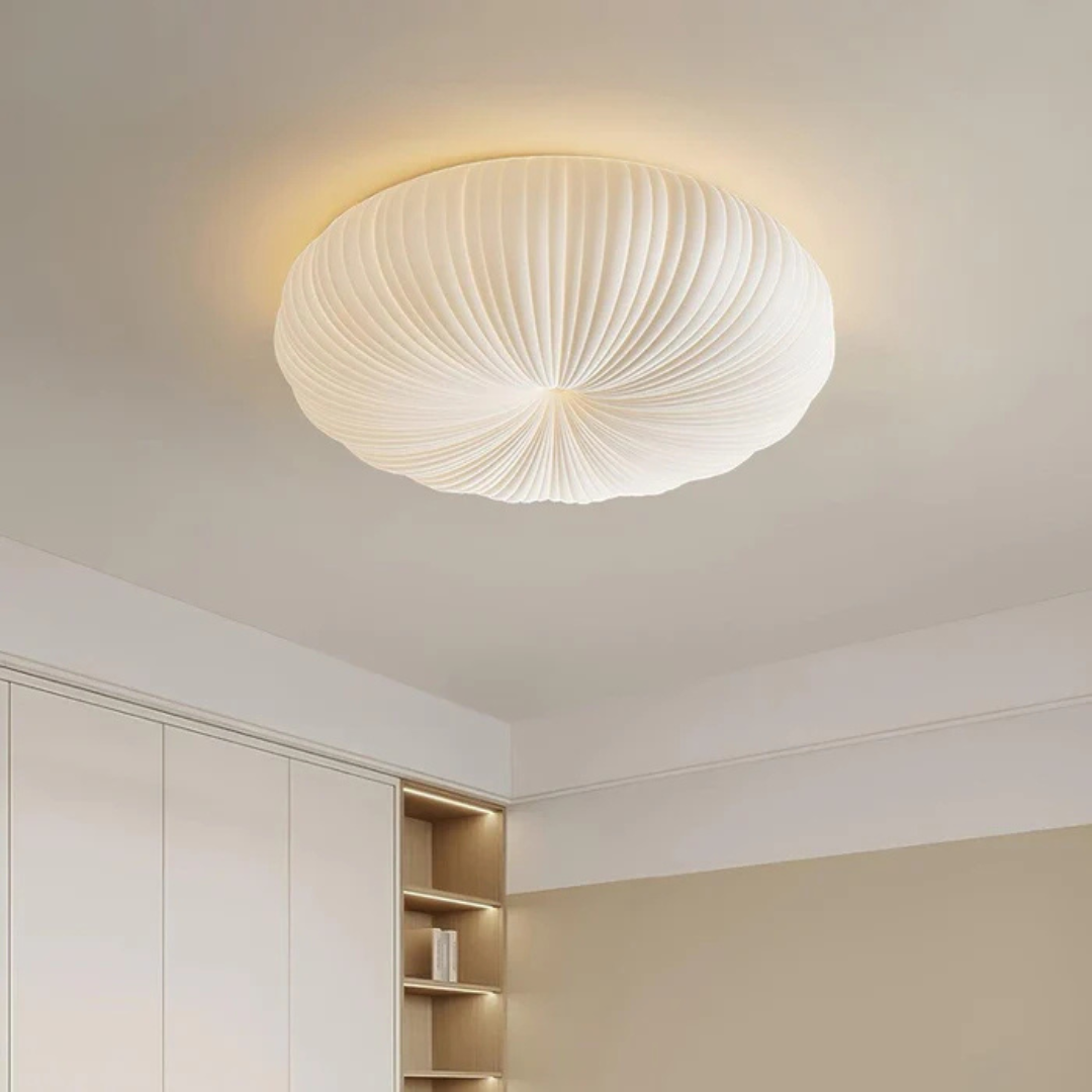 Plafond med veckad skärm