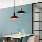 Taklampa i bauhausstil med kupa