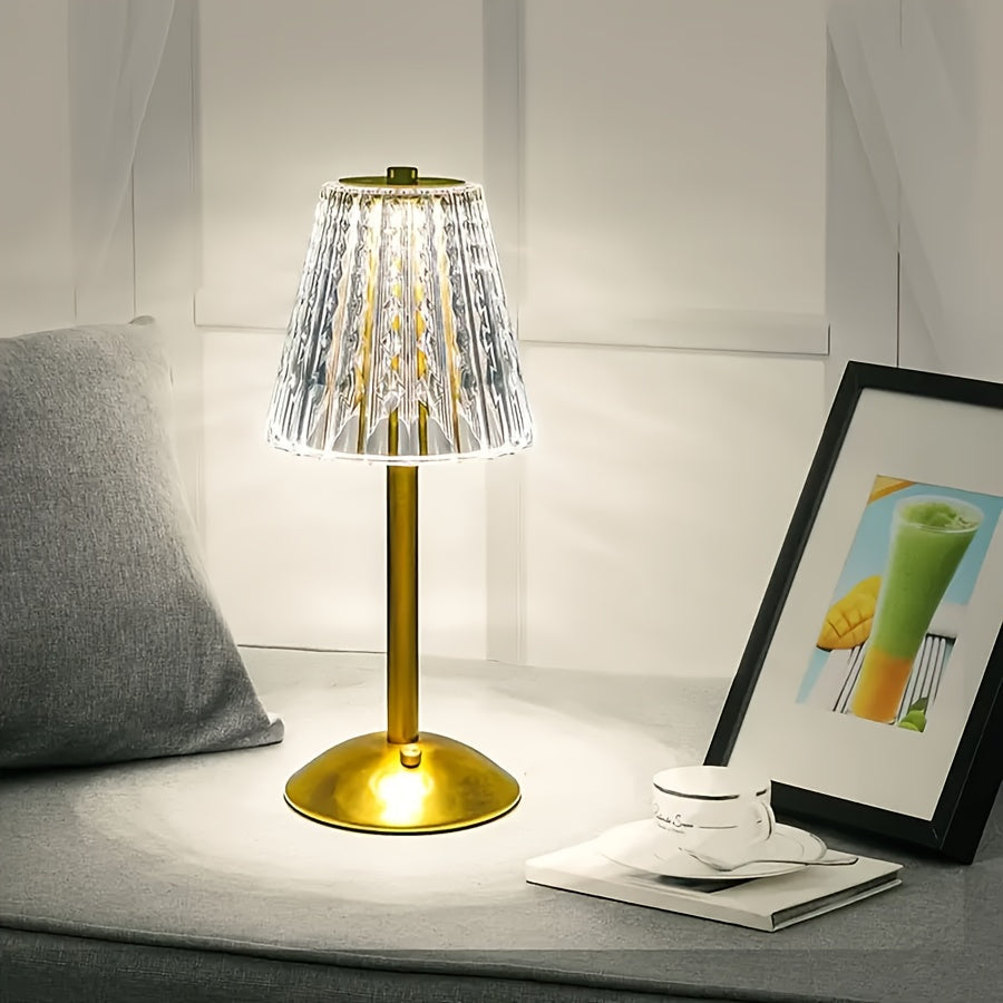 Bordslampa med fasetterad kupa