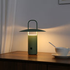 Sladdlös bordslampa i metall med touchkontroll