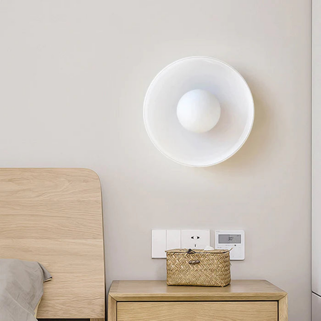 Plafond med rund glaskupa i färg