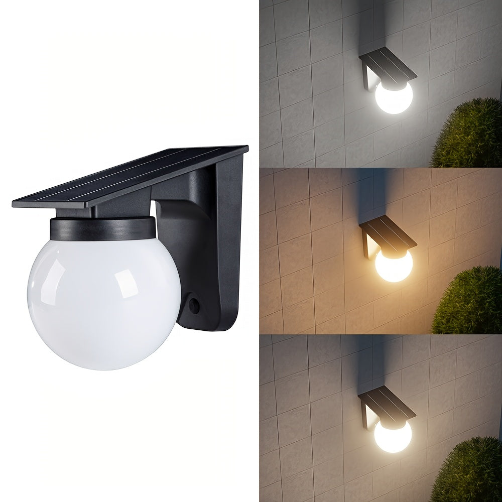 Solcellsvägglampa med klotformad kupa