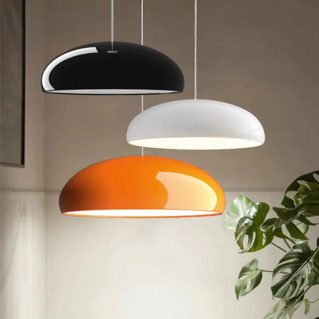 Kupolformad taklampa i aluminium