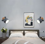 Vägglampa i aluminium med träfot