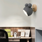 Vägglampa i aluminium med träfot