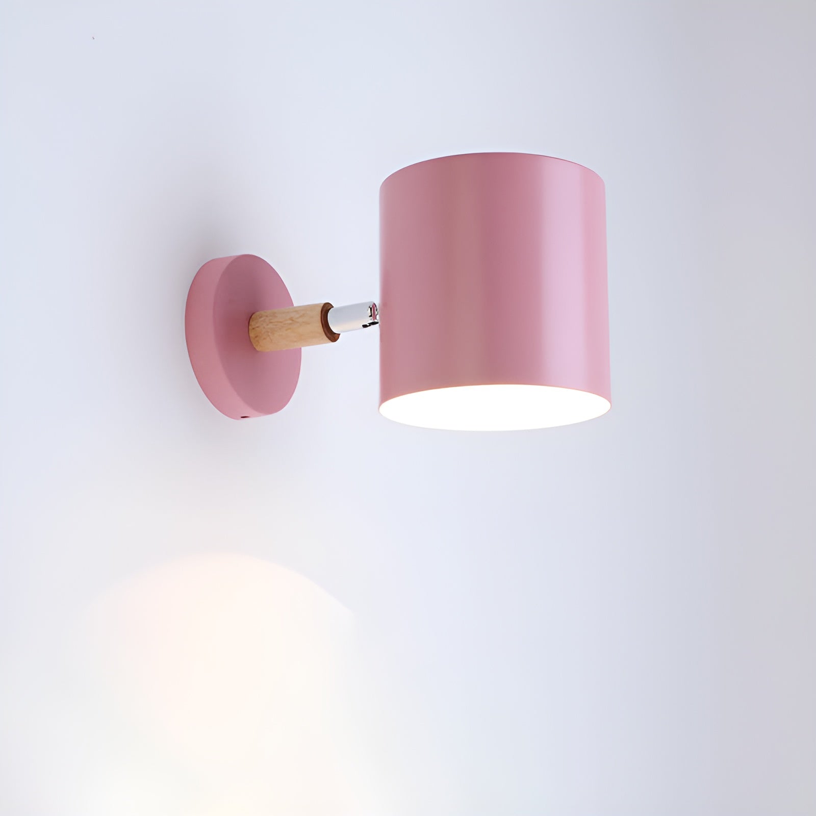 Vägglampa i trä | Läslampa i pastell med vridbar skärm