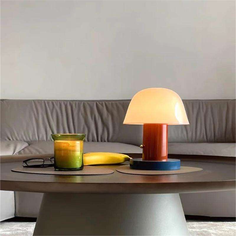 Bordslampa svampform
