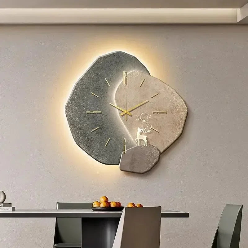 Väggklocka med tyst urverk och LED-ljus