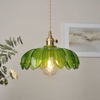 Taklampa med blomformad glaskupa