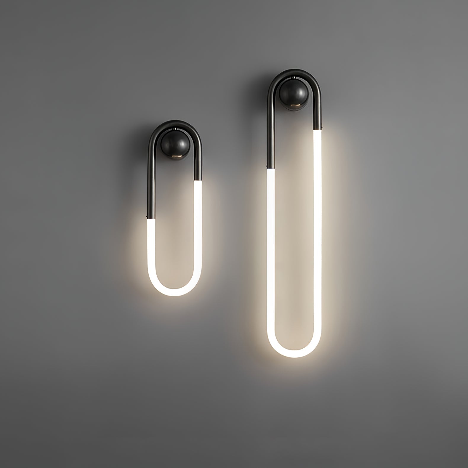 Vägglampa i loopform med LED