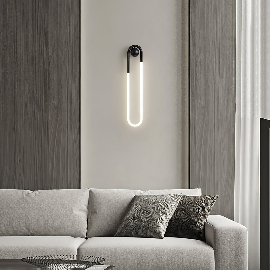 Vägglampa i loopform med LED