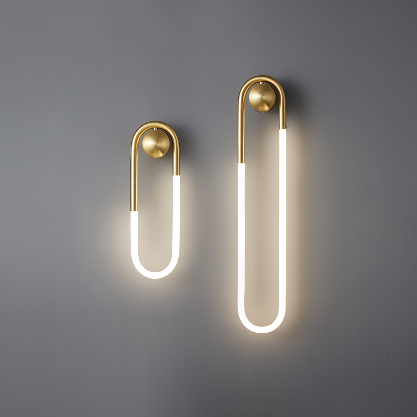 Vägglampa i loopform med LED