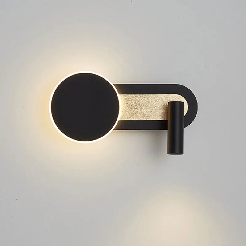 Vägglampa med ringljus och spotlight