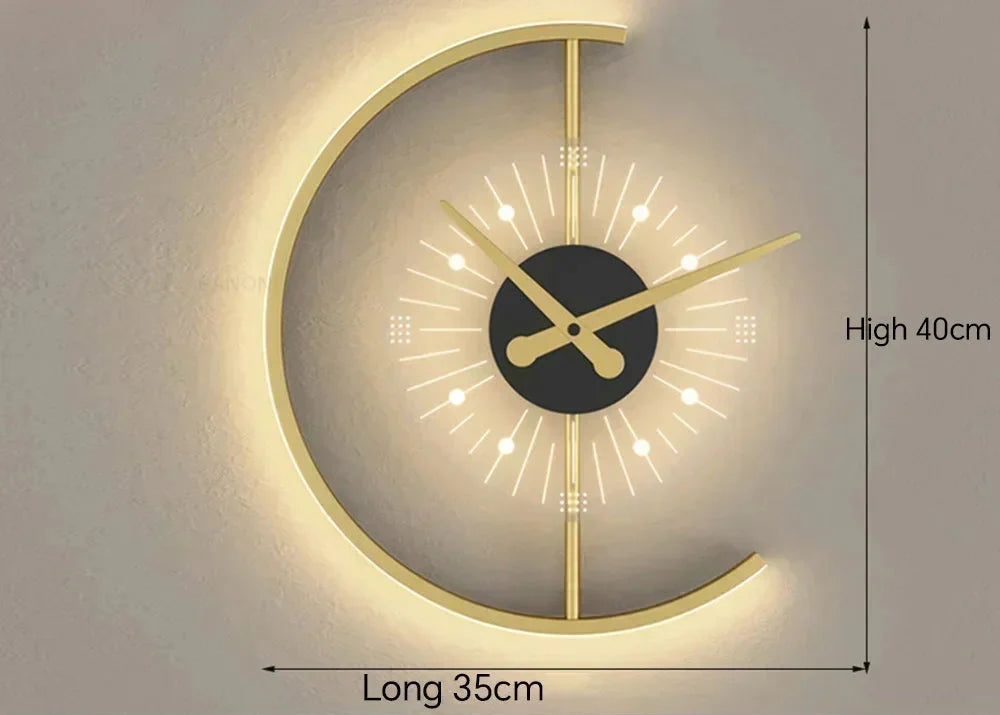 Vägglampa med inbyggd klocka