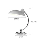 Bordslampa med böjd arm