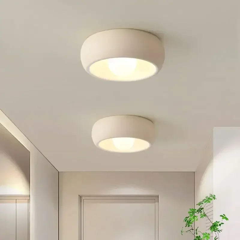 Rund plafond i matt vit finish