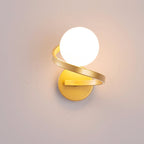 Vägglampa med spiralformad ram