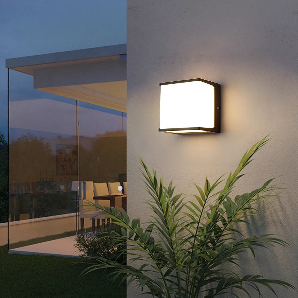 Kubformad utomhusvägglampa