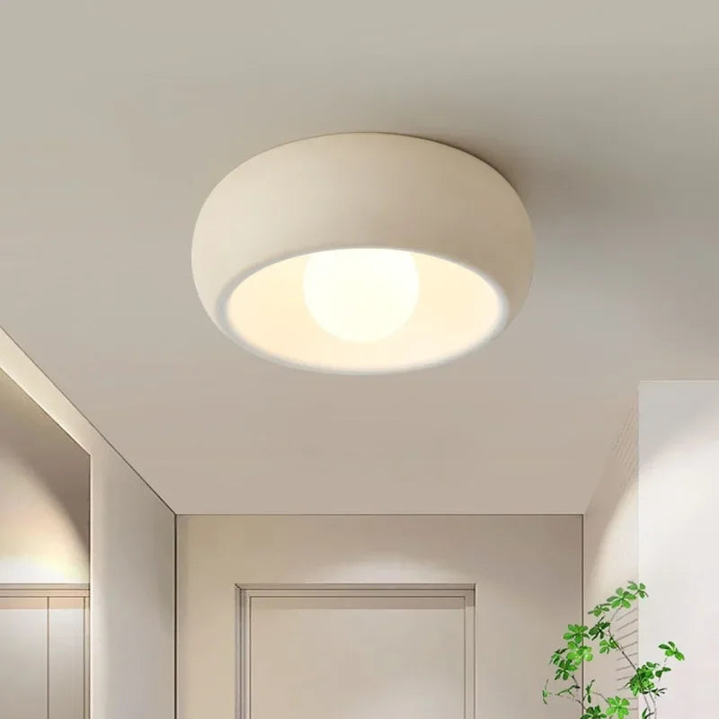 Rund plafond i matt vit finish