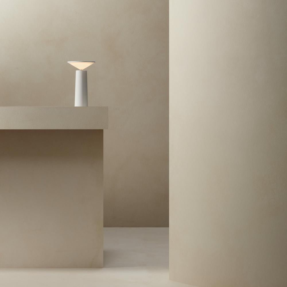 Bordslampa i konform