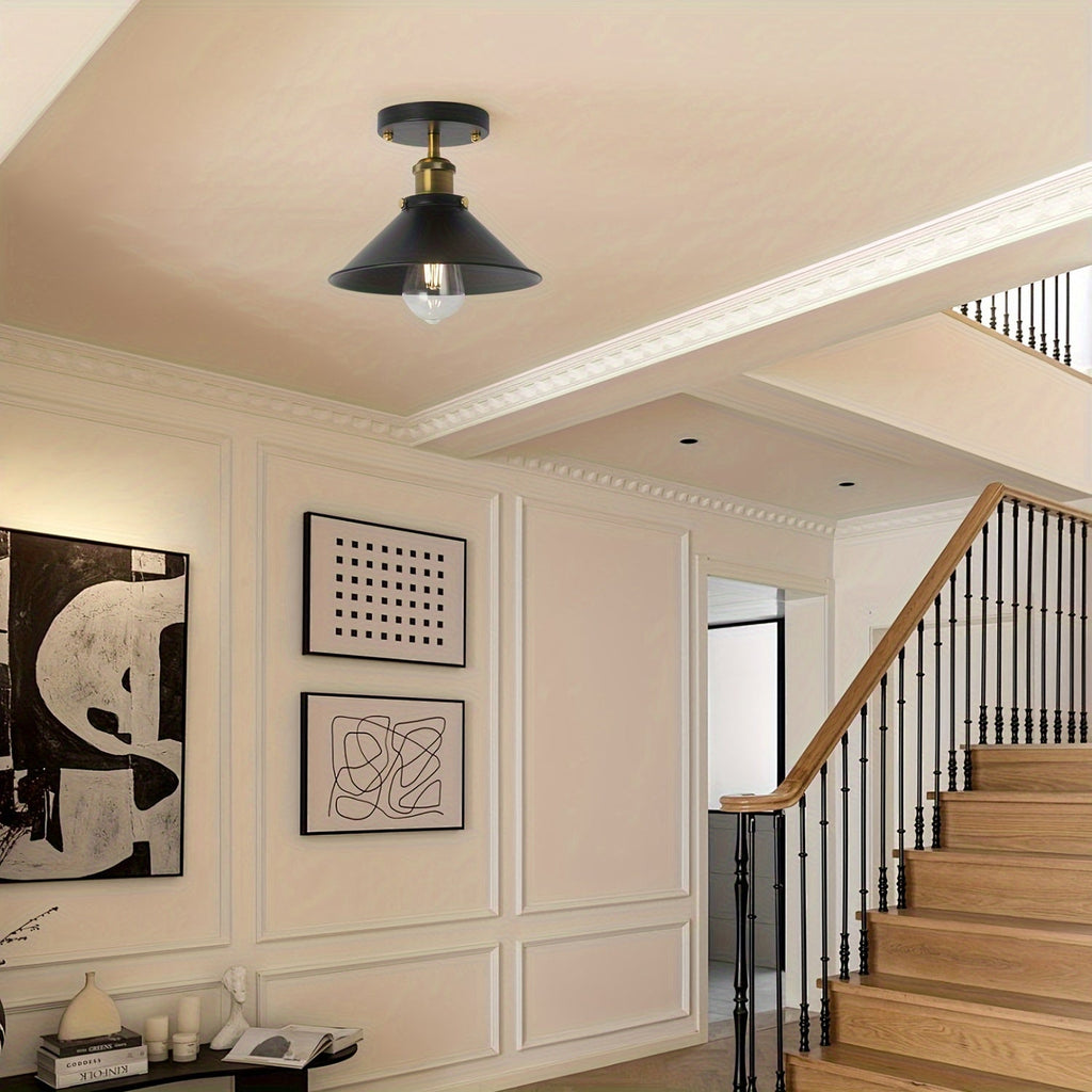 Plafond i svart metall