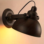 Vägglampa justerbar arm
