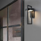 Utomhusvägglampa i aluminium