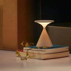 Sladdlös bordslampa i timglasform