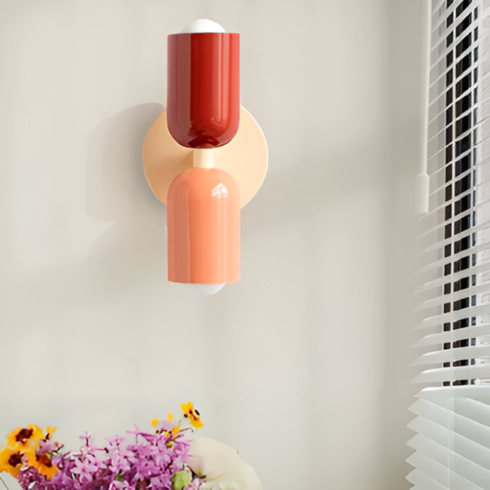 Vägglampa i två färger