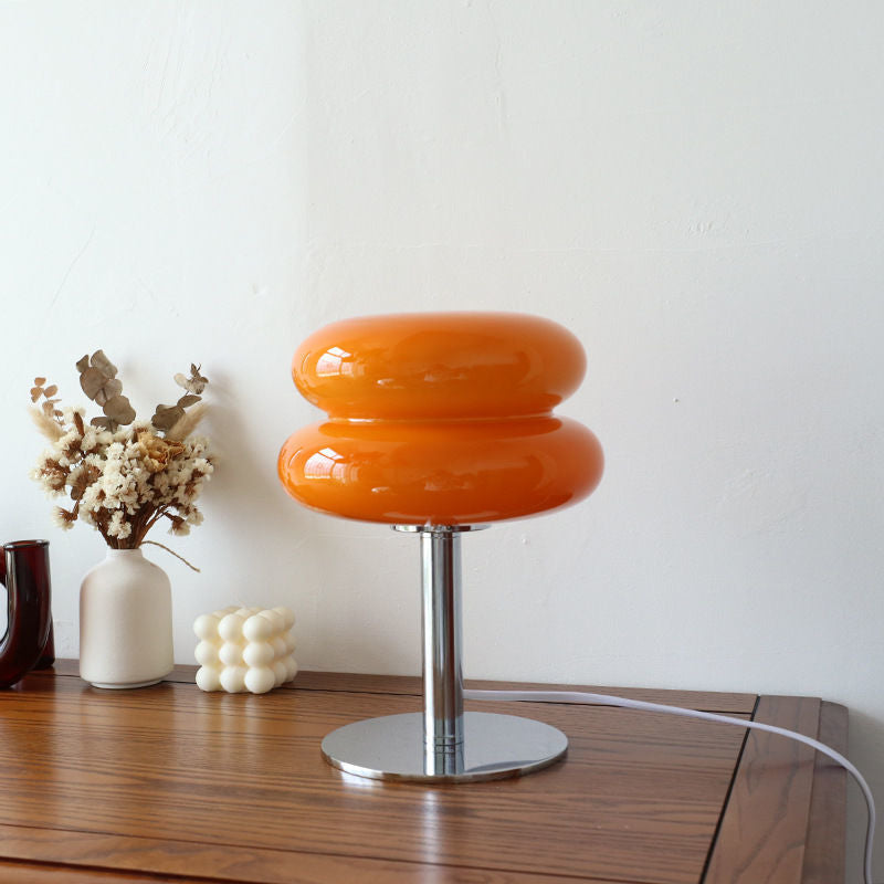 Bordslampa i glas med kromfot