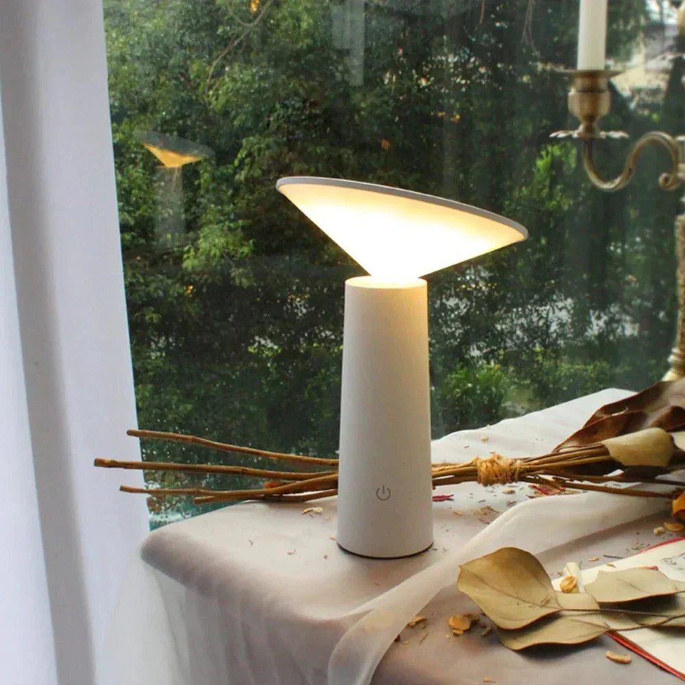 Bordslampa i konform