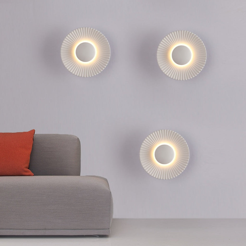 Vägglampa med solmotiv