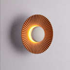 Vägglampa med solmotiv